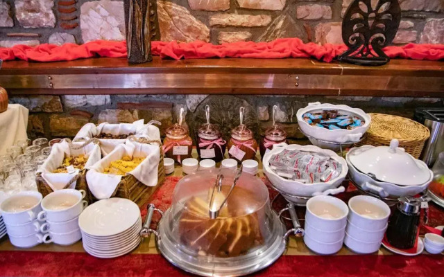 Pandion Boutique Hotel & Suites