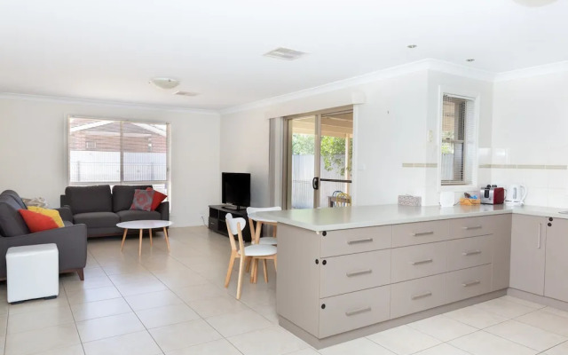 Lovely 3 Bed 2 Bath in the City Centre