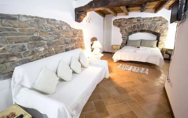 Porta Dipinta house