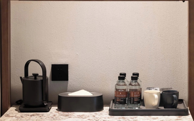 Yi Nian Fangcun Hotel