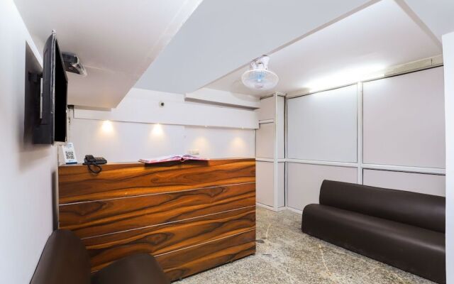 OYO 28606 Kavya Residency