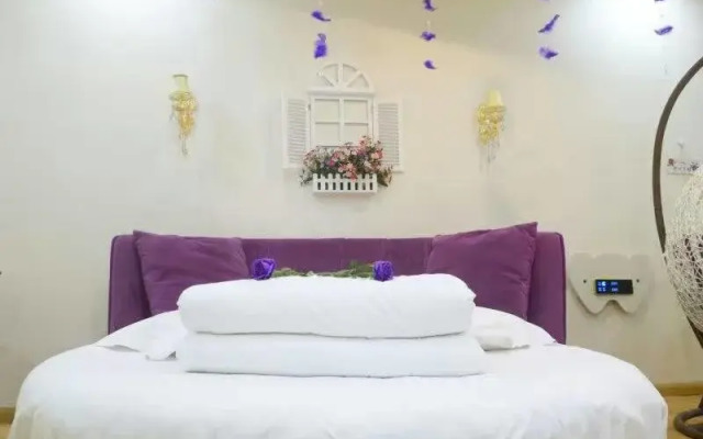 168 Theme Hotel