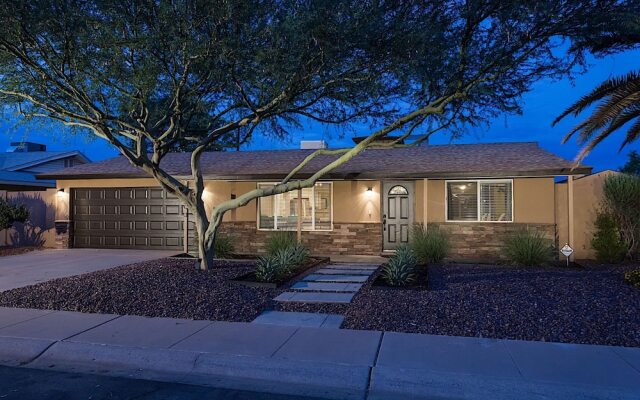 Desert Sun 3 BR by Casago
