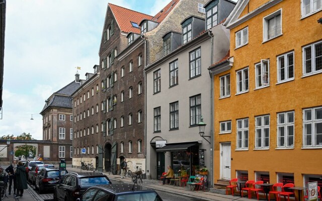 Beautiful 3-bedroom Apartment in a Lovely Neighborhood of Christianshavn