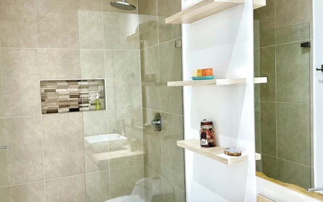 by Calamari Homes - Edificio Murano Elite