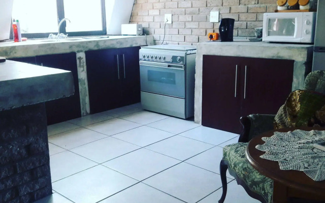 Tsumeb Backpackers & Safari
