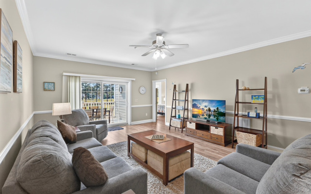 Magnolia Pointe Luster Leaf 4882-202