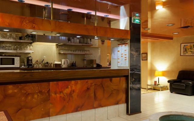 Hoy Paris - Home of YOGA