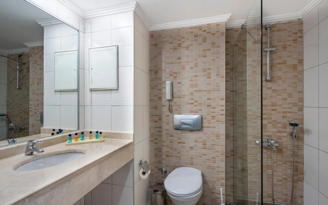 Miarosa İncekum Beach Hotel