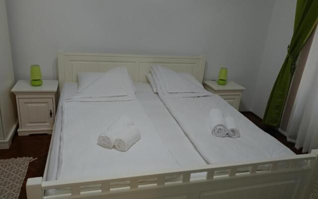 Old Town Unirii Square Damaris apartment