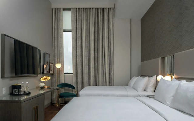 Tulsa Club Hotel, Curio Collection by Hilton