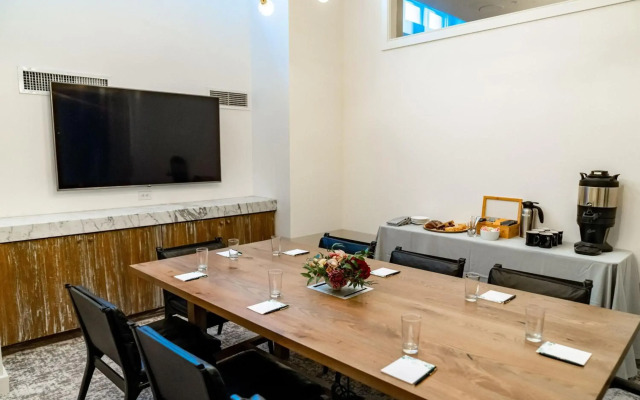 Woodlark Hotel Portland, a Tribute Portfolio Hotel