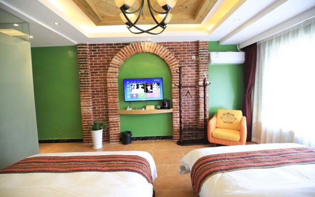 The Time On the Cloud Theme Inn