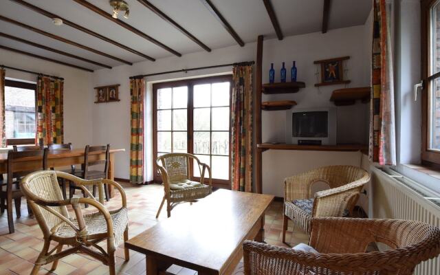 Refined Holiday Home in Nadrin With Garden