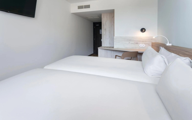 B&B Hotel Lisboa Aeroporto - Image 6