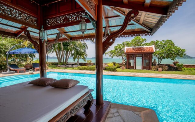 Royal Thai Villas