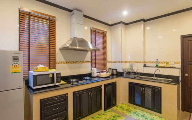 Baan Ari Pool Villa