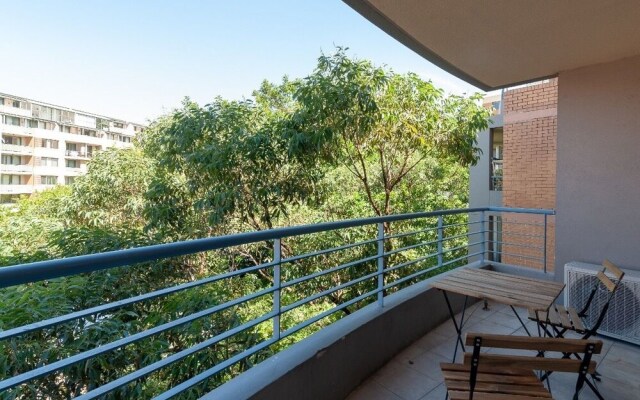 Good location apartment darling harbour