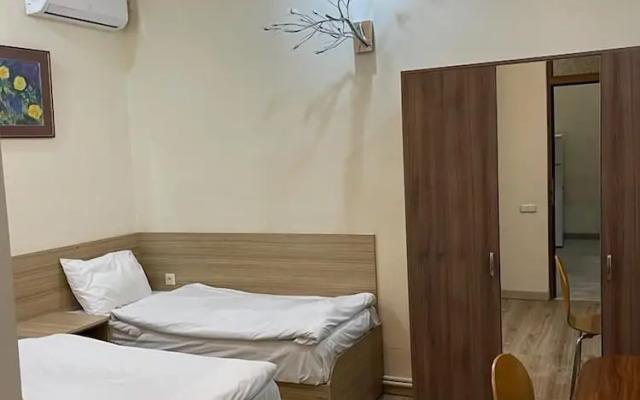 Yerevan Apartment at Tpagrichner