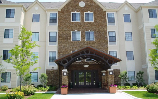 Staybridge Suites Chicago - Glenview by IHG