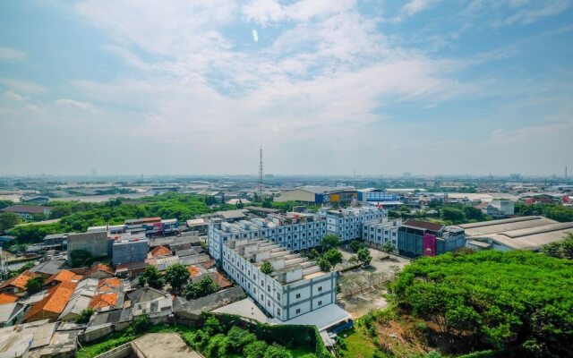 Warm and Homey Studio at The Oasis Cikarang Apartment