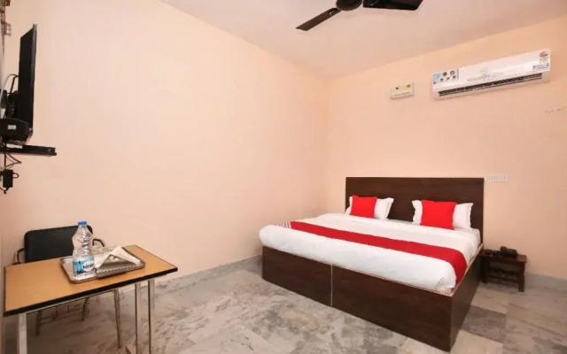 Rao Hut By OYO Rooms