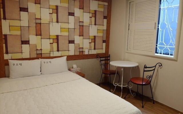 9 Motel