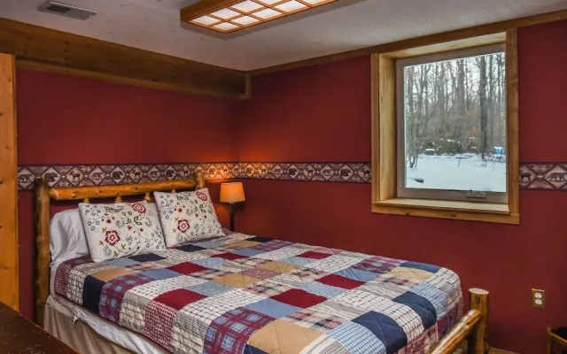 Four SKIsons 3 Bedroom House