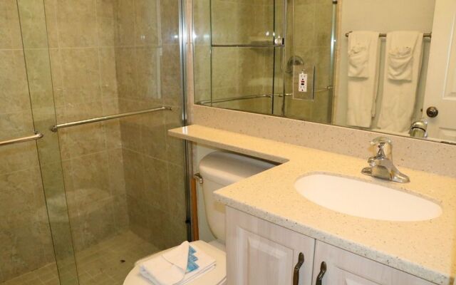 Jamaica Royale 401 - 2 Br Condo