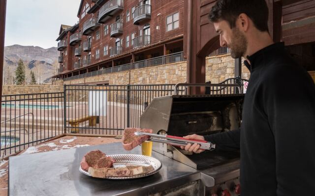 Bear Creek Lodge 406 4 Bedroom Condo by Alpine Lodging Telluride