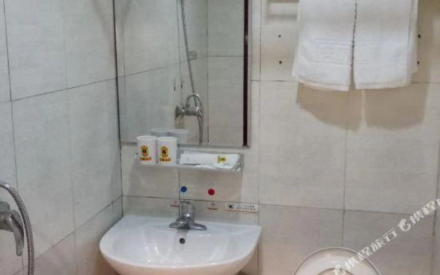 Super 8 by Wyndham Beijing Qianmen Hufangqiao Subway Station