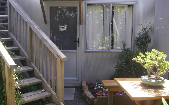 Brown Kiwi Travellers Hostel