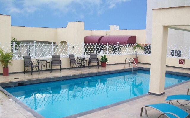 Roma, Suites & Business Center