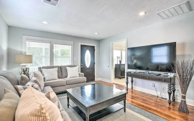 ~ 1 Mi to Pier & Beaches! Family Home in Galveston