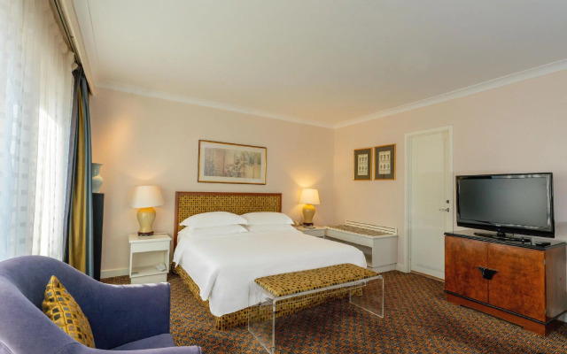 Grand Skylight Hotel Royal