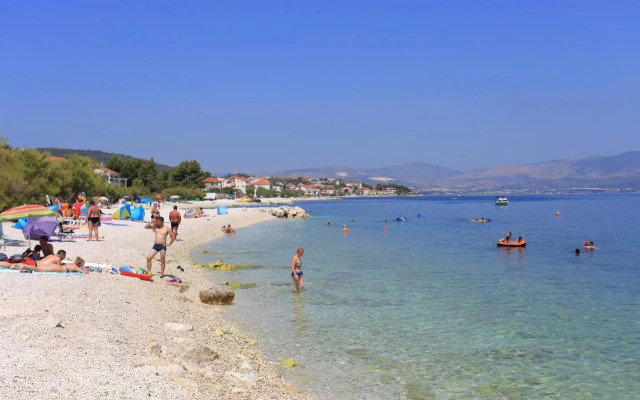 Apartments by the sea Slatine, Ciovo - 15916