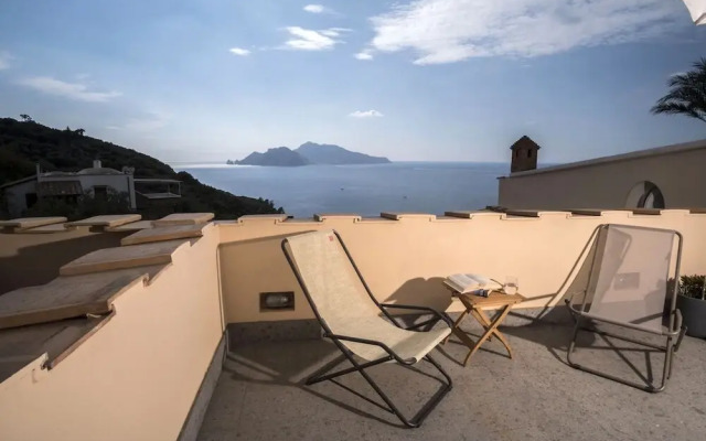 Blue View Apartments by Wonderful Italy