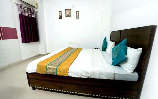 OYO Flagship 70002 Gupta Residency