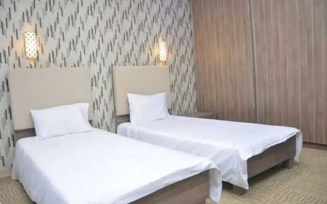 Bahas Hotel