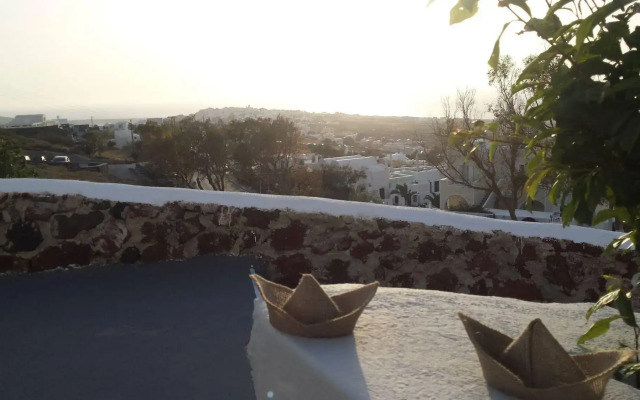Alonistra Oia Houses