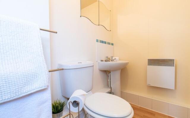 Velvet 2-Bed Apartment Stewart Place - Ware