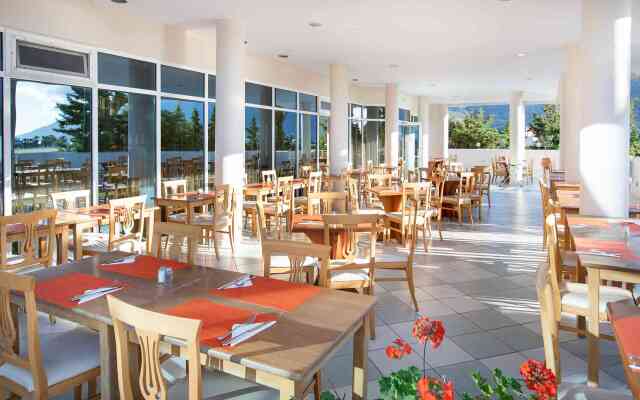 Sovereign Beach Hotel
