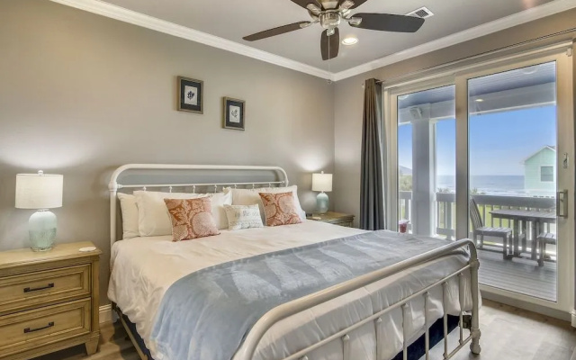 Salty Blue Mermaid by Ryson Vacation Rentals
