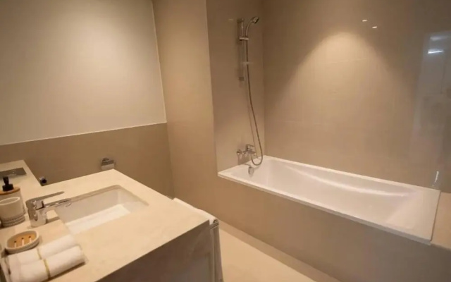 Mh- Modern 1-bedroom Abode Ref - 4004