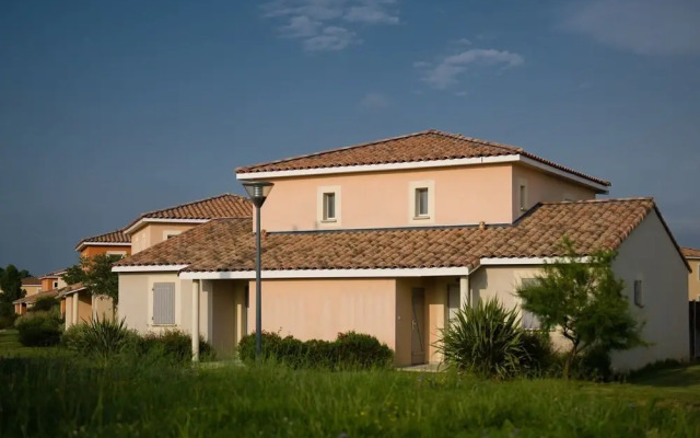 Semi-detached Home in Mediterranean Style in Languedoc