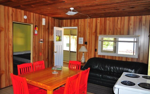 Okimot Lodge on Tomiko Lake