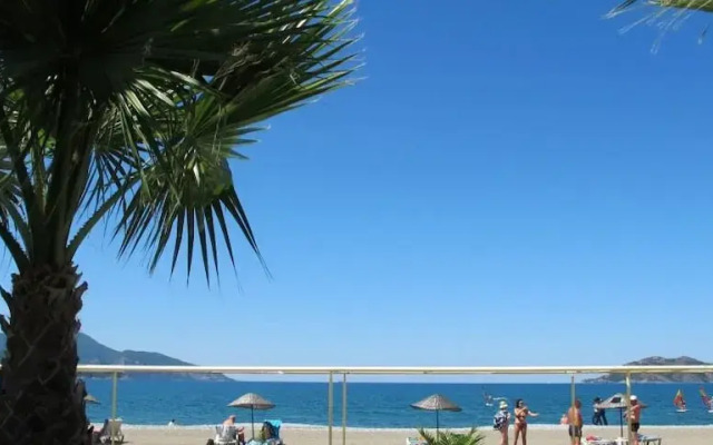 Villa SH14 by JoyLettings