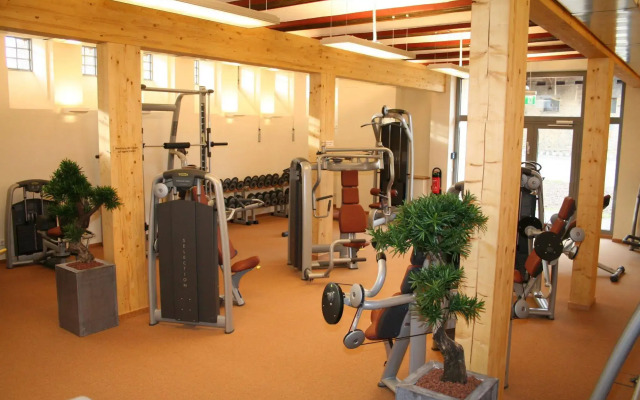 Schloss und Gut Liebenberg