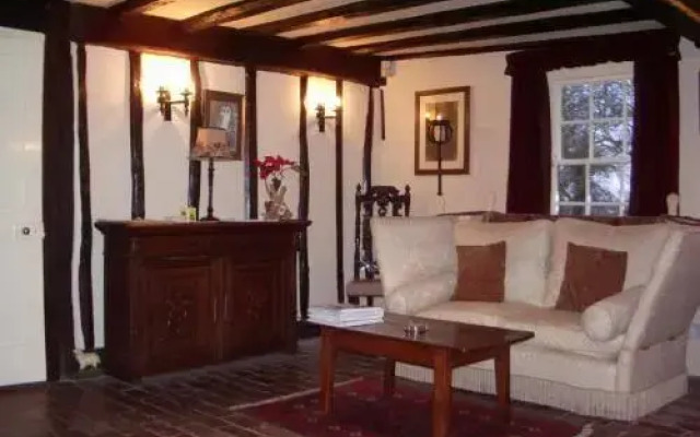 Olde Moat House