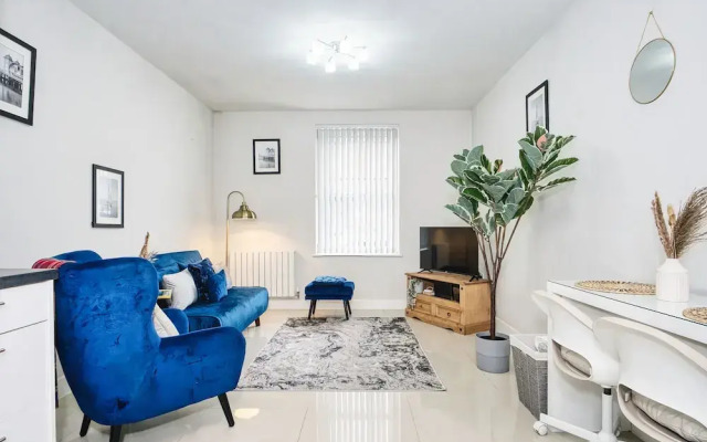 Spacious 1 Bedroom Near Hospital